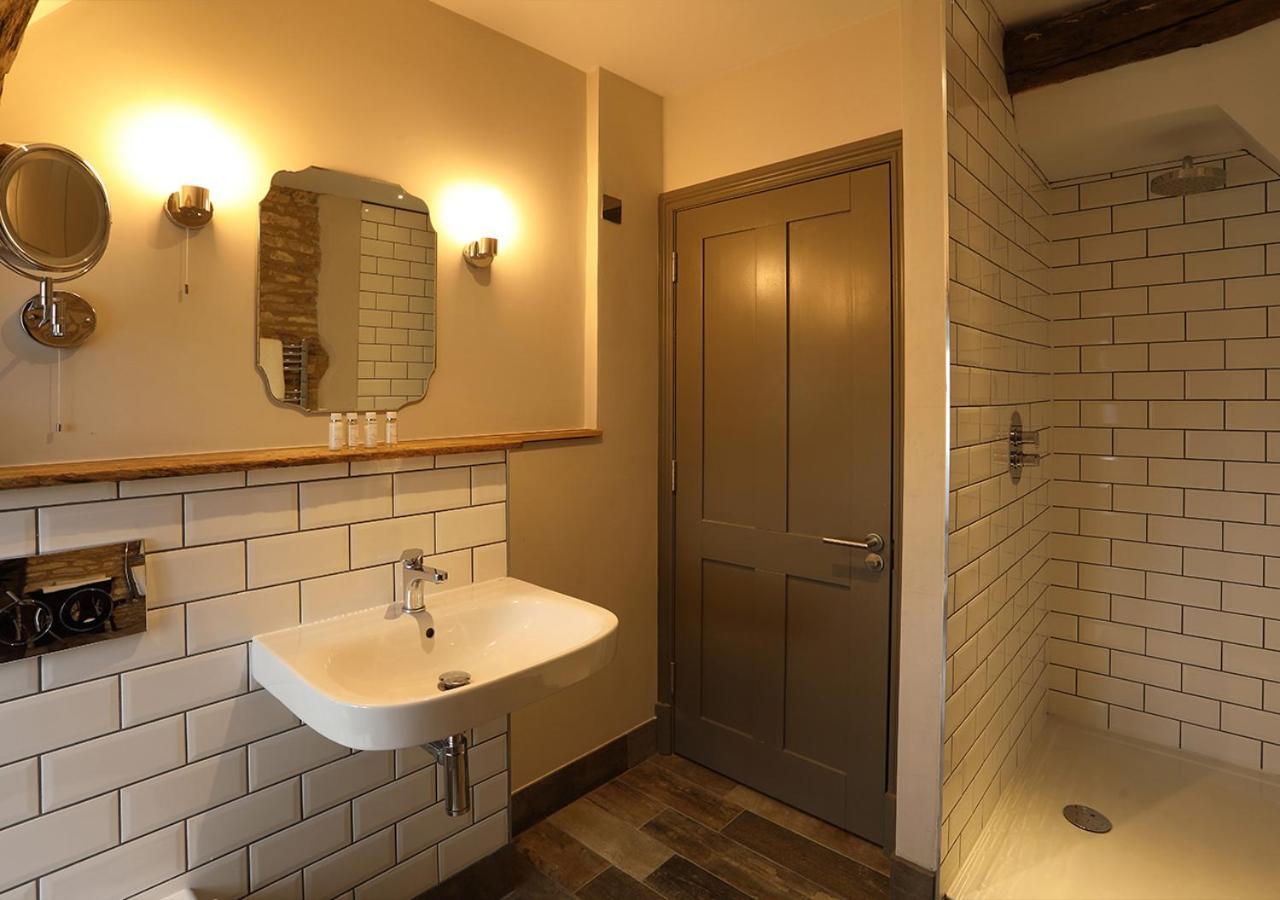 Kings Head Hotel سيرنسيستر المظهر الخارجي الصورة