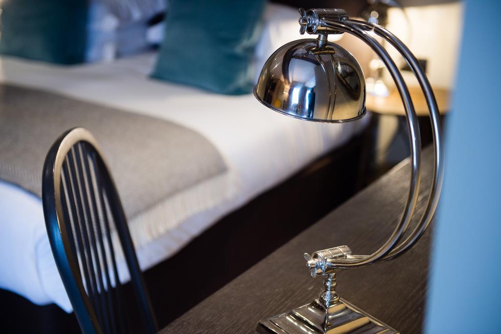 Kings Head Hotel سيرنسيستر المظهر الخارجي الصورة