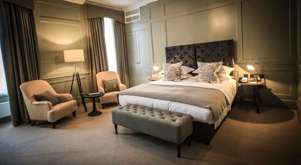 Kings Head Hotel سيرنسيستر المظهر الخارجي الصورة