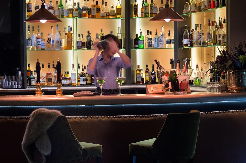 Kings Head Hotel سيرنسيستر المظهر الخارجي الصورة